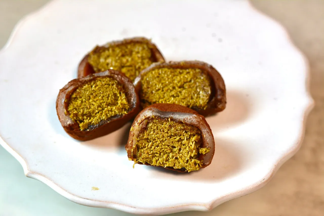断面が見えるドバイチョコもち